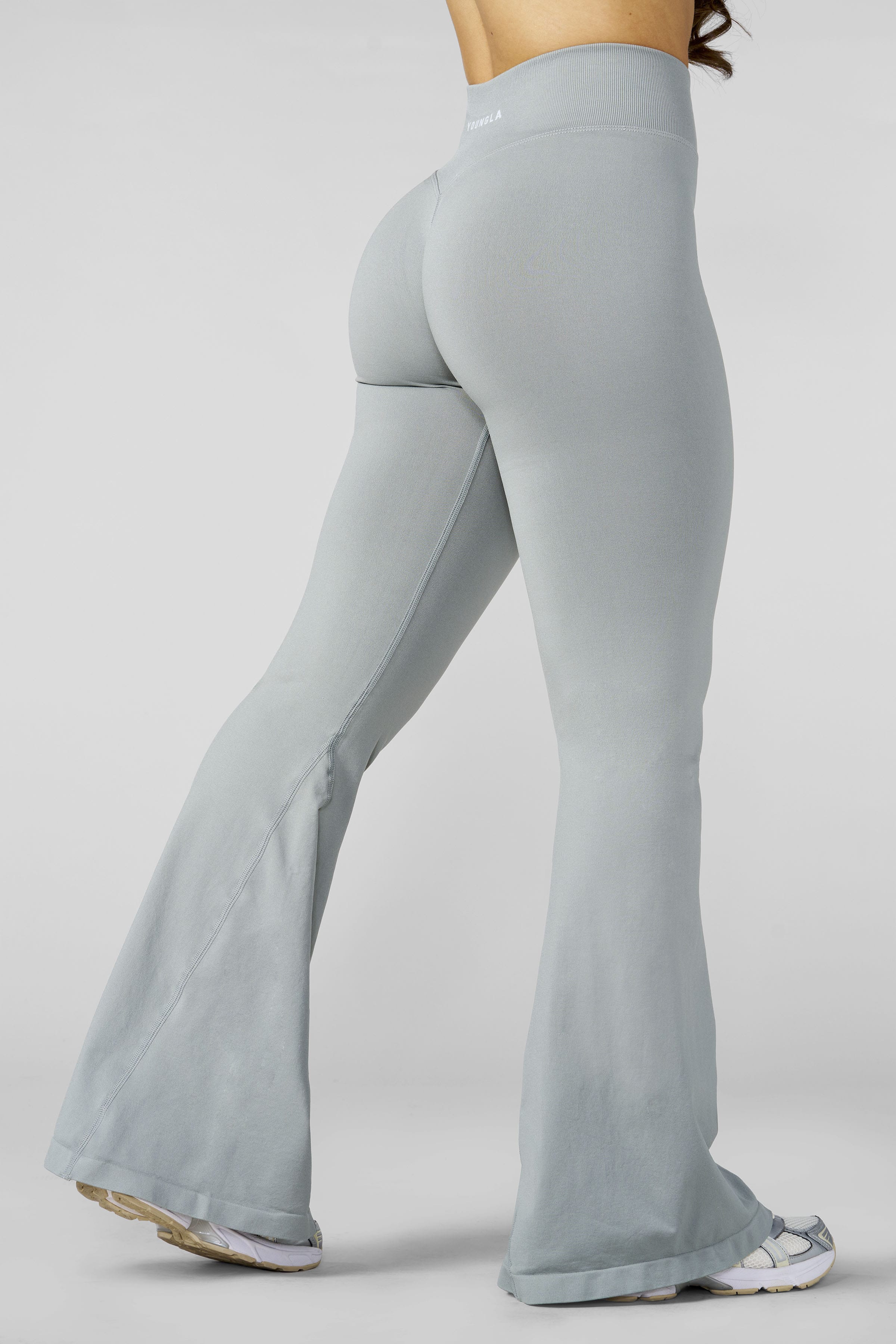 W2276 - Curve Seamless Flare Leggings (Short)