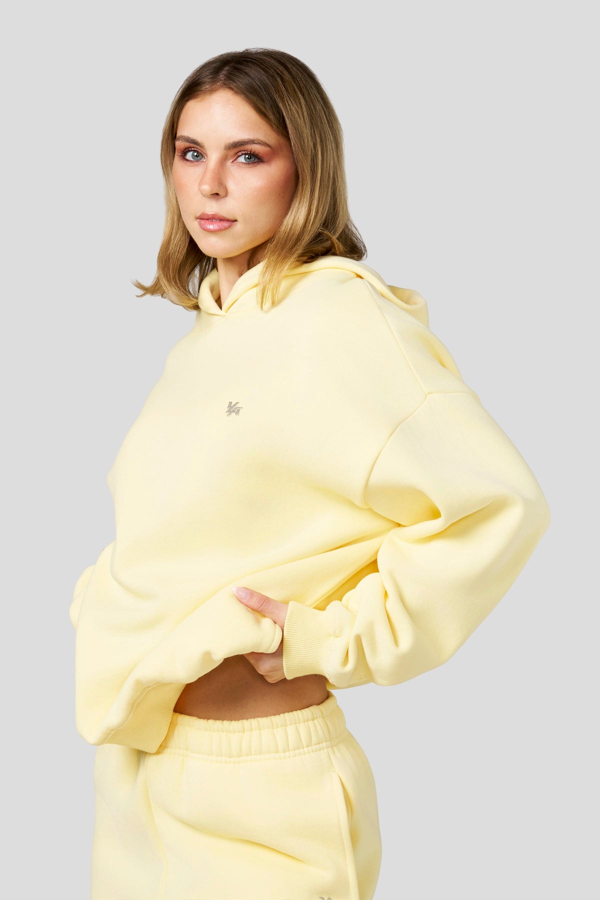 W5213 - Studio Pullover Hoodie New - September 30th