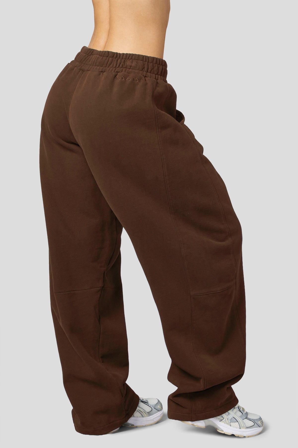 W2255 - Studio Barrel Jogger New - September 30th