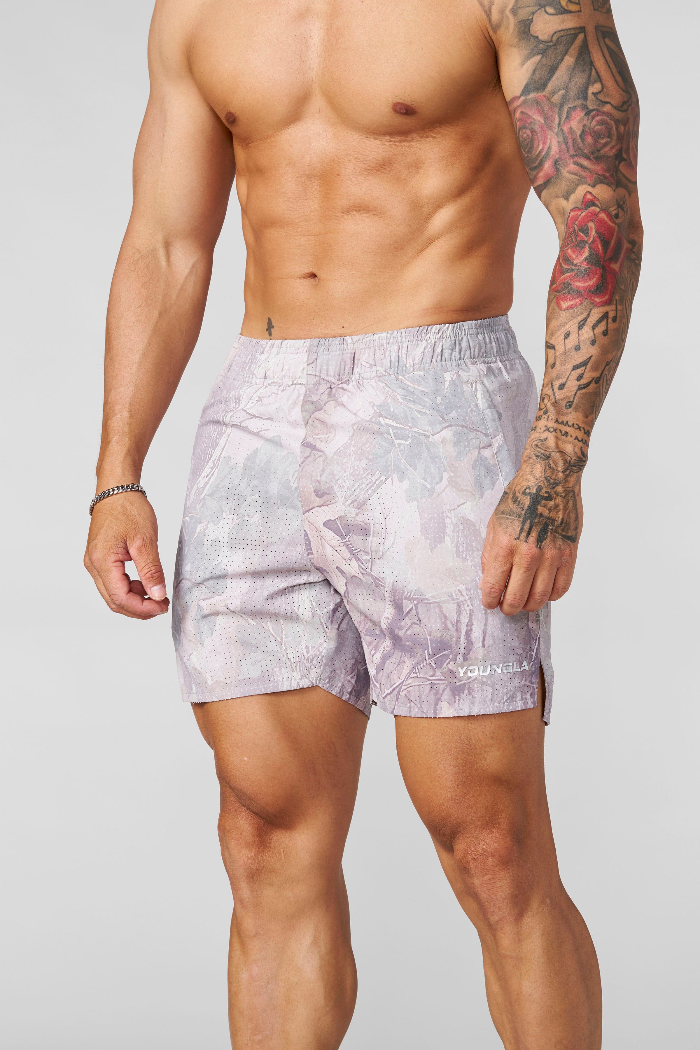 1028 - Weightless Shorts