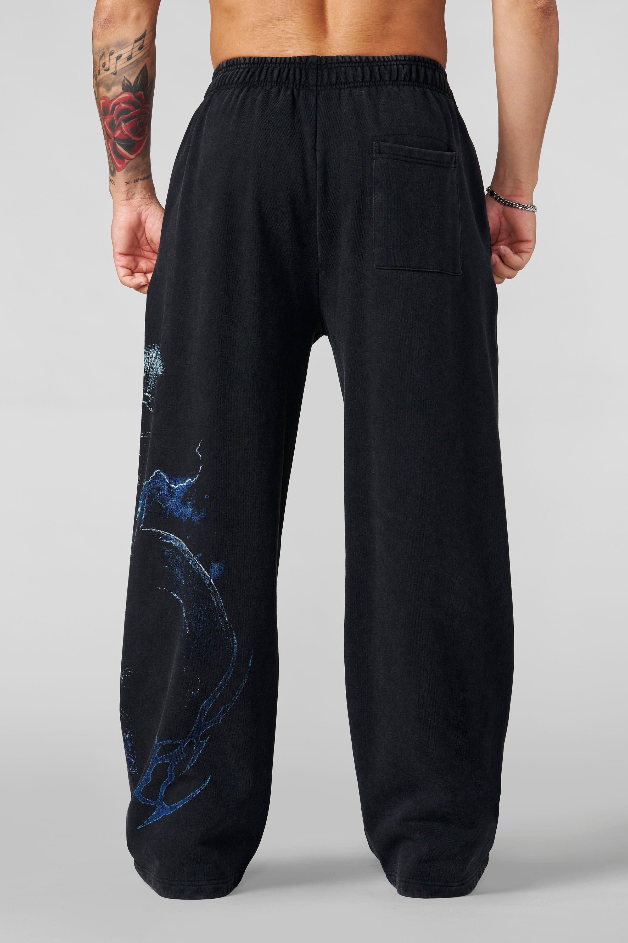 2097 - YLA x Axel - Spartan Sweats