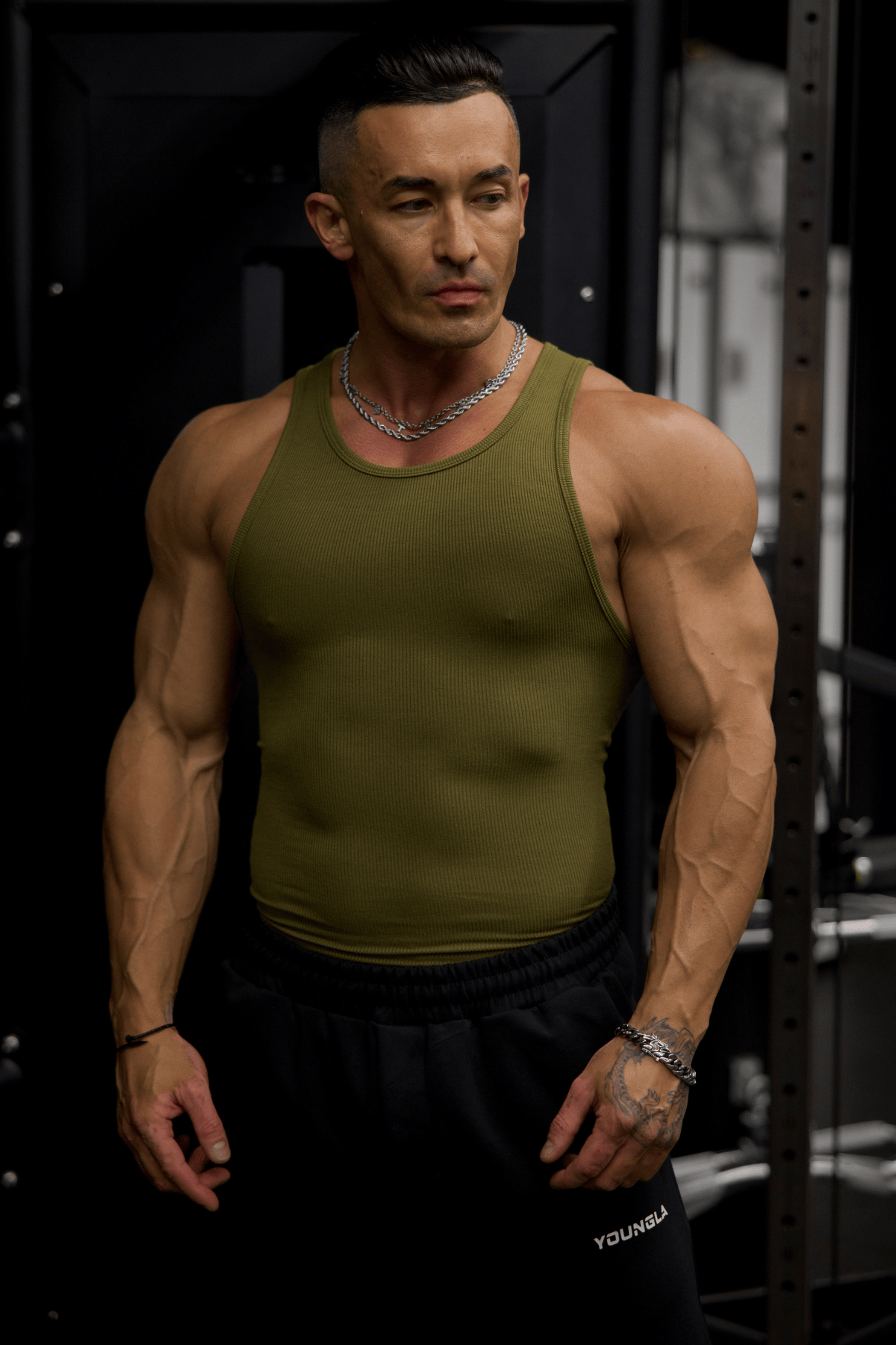 3075 - The Ultimate Wife Lovers