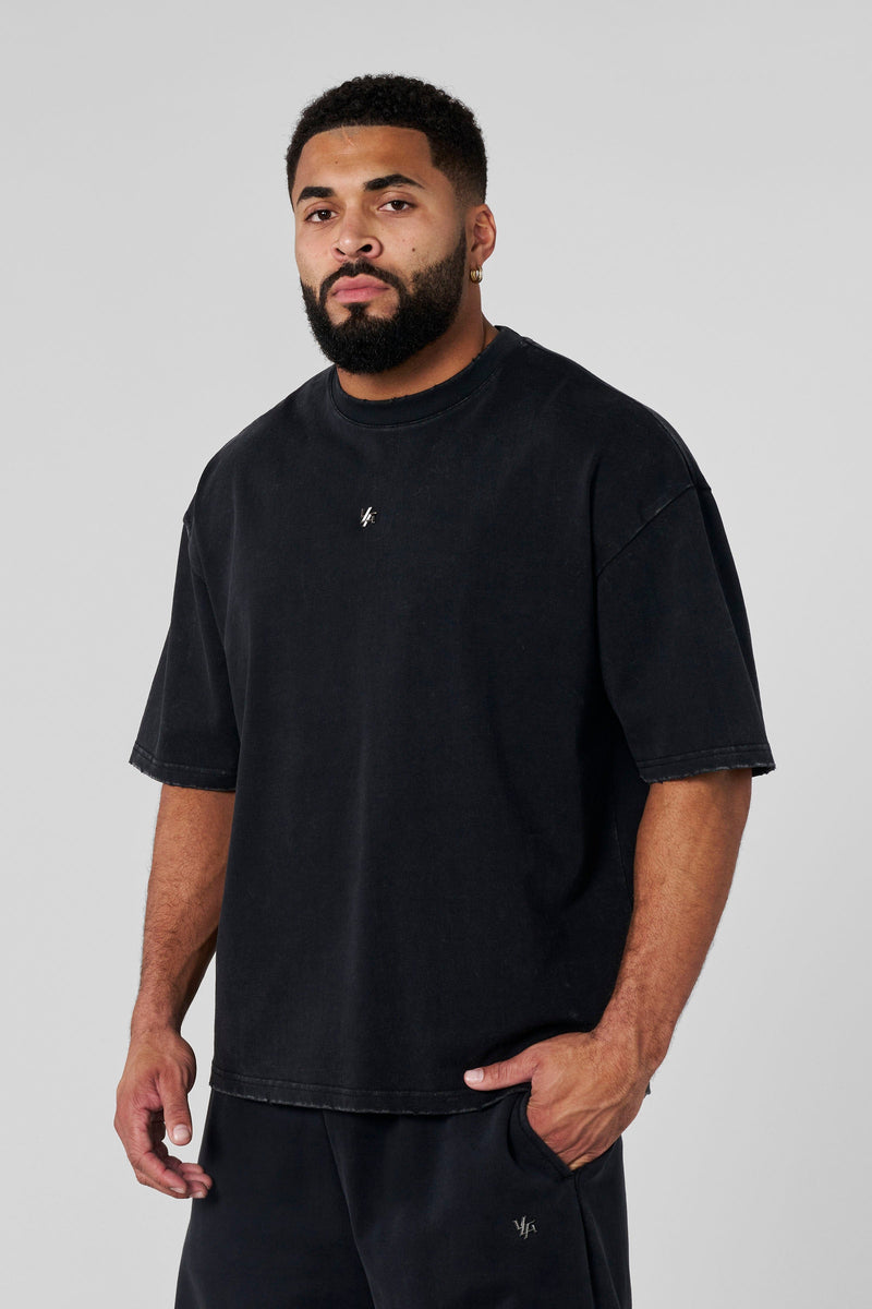 4153 - Elevated Essentials - Relaxed Tee in 100% heavyweight Cotton with oversized fit in colour Black Wash