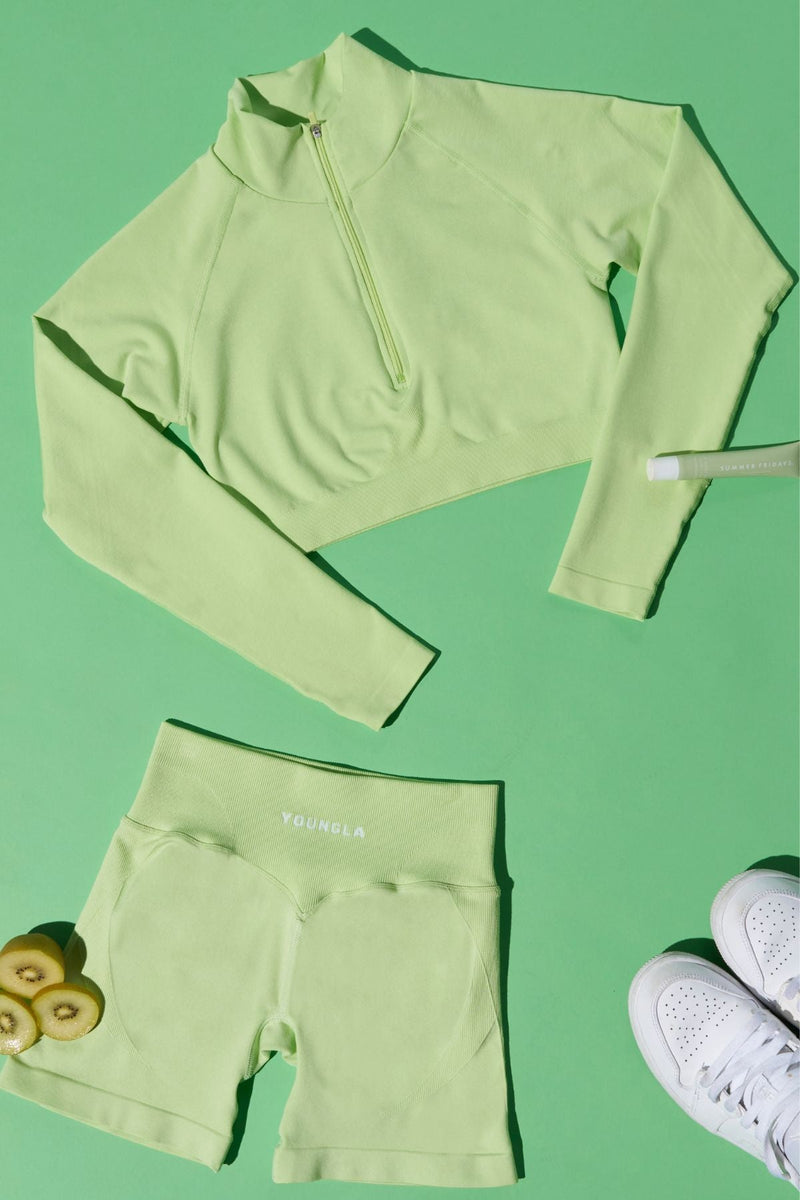 W543 Core Hourglass quarter zip