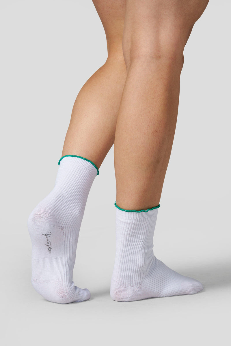 W6119 Ruffle Socks - June 23