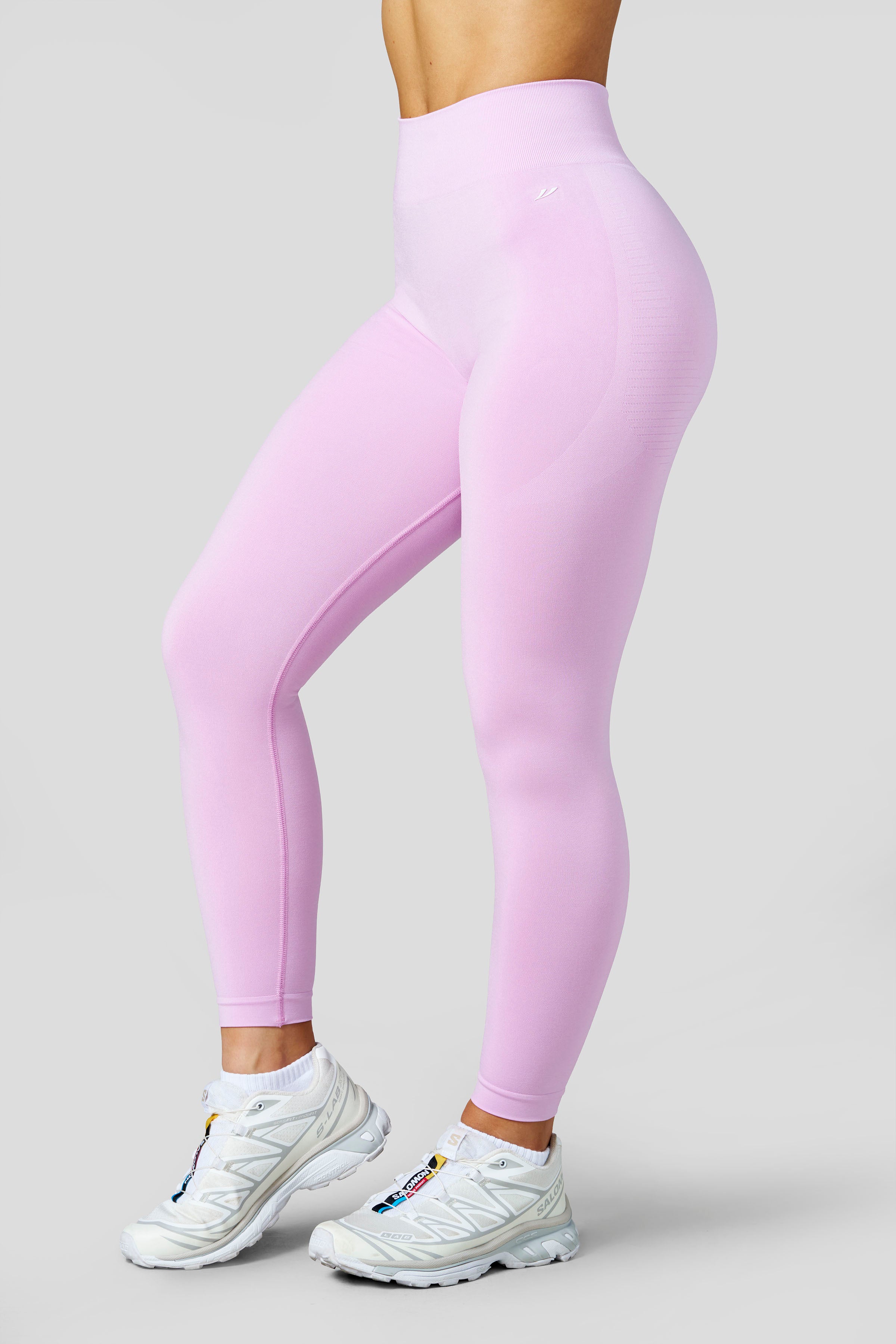 W2252 Pulse Seamless scrunch Leggings - July 7th