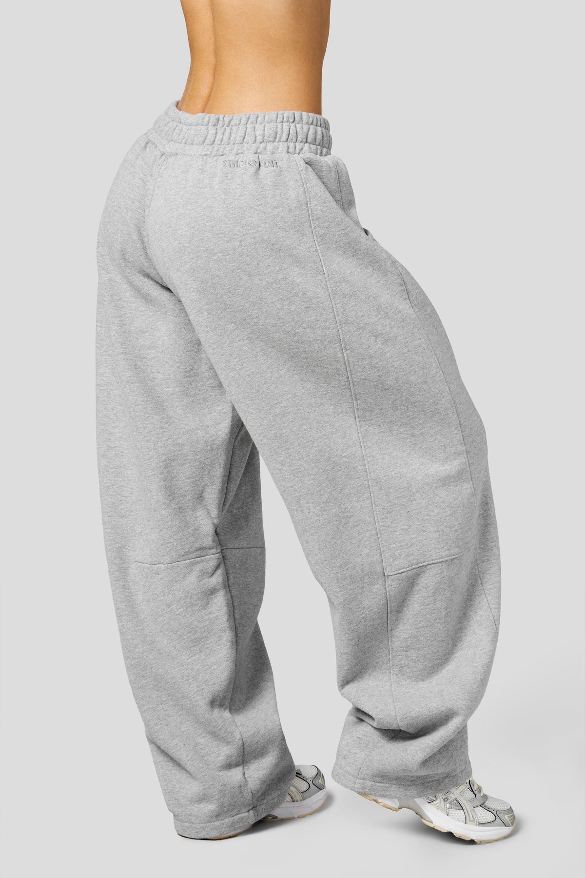 W2255 - Studio Barrel Jogger New - September 30th