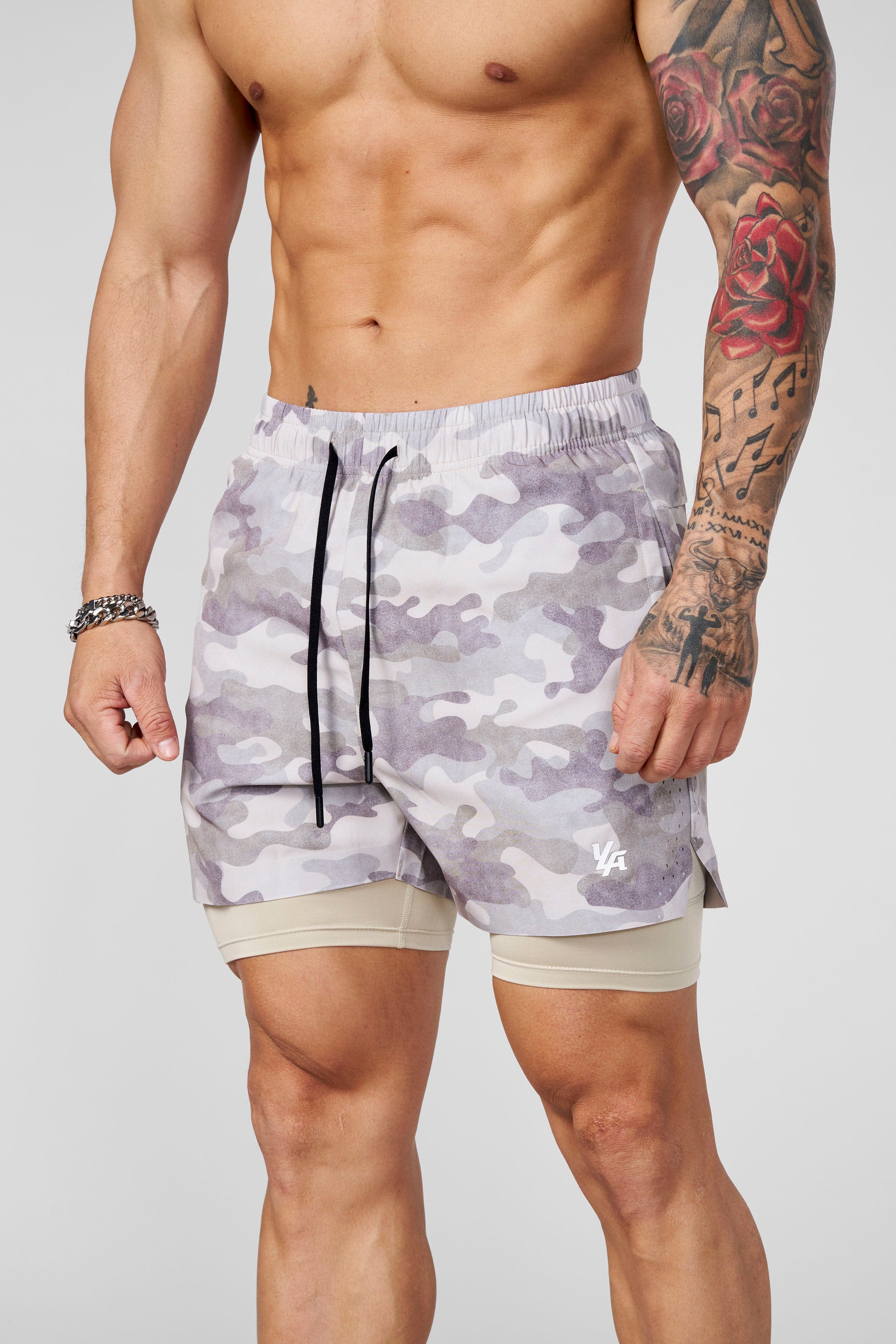 1047 - Camo Compression Shorts