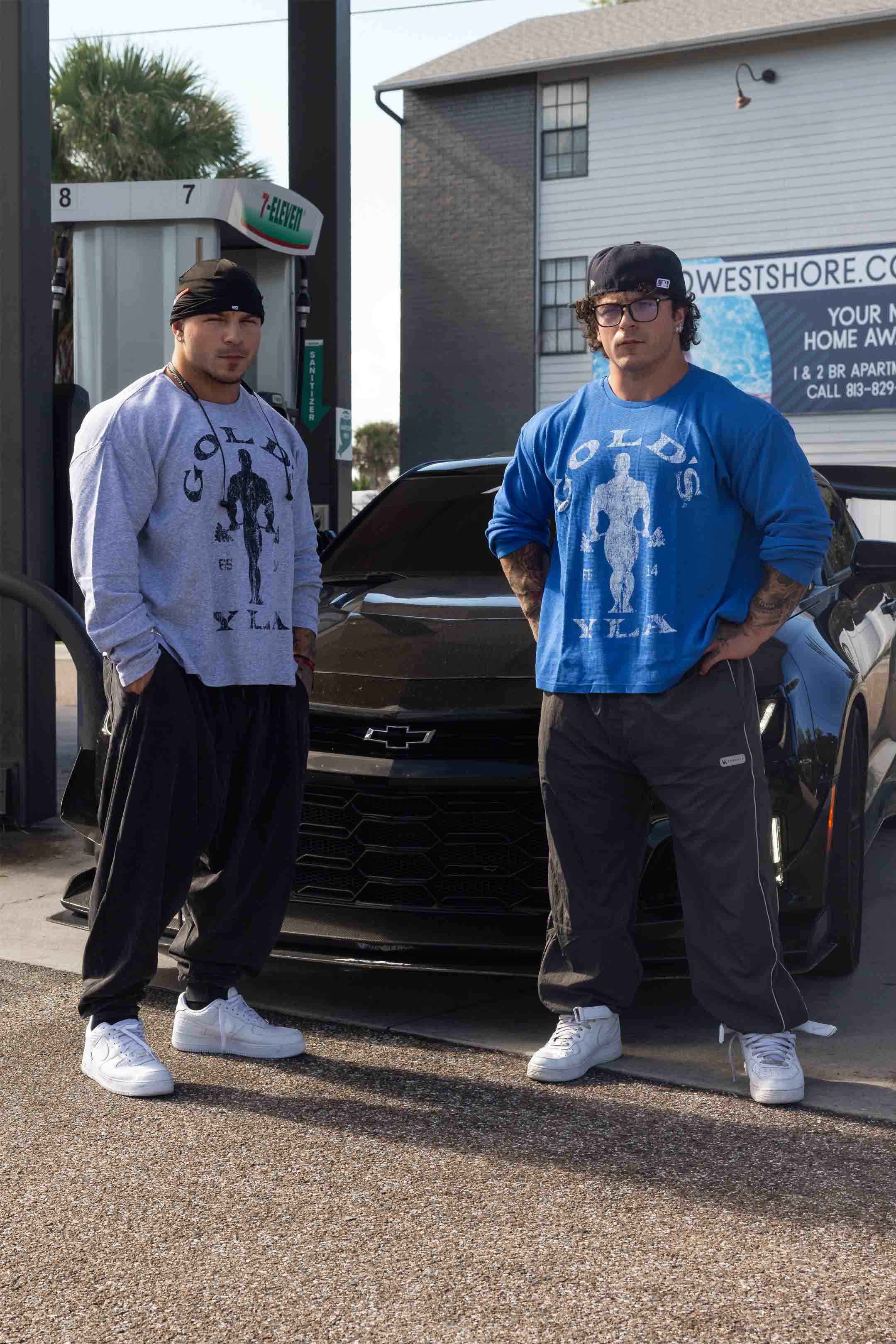 8047 – Gold’s Gym Thermal Longsleeves for men: warm, comfortable, and breathable with a true-to-size athletic fit, perfect for training or casual wear in Color Heather grey and blue wash.