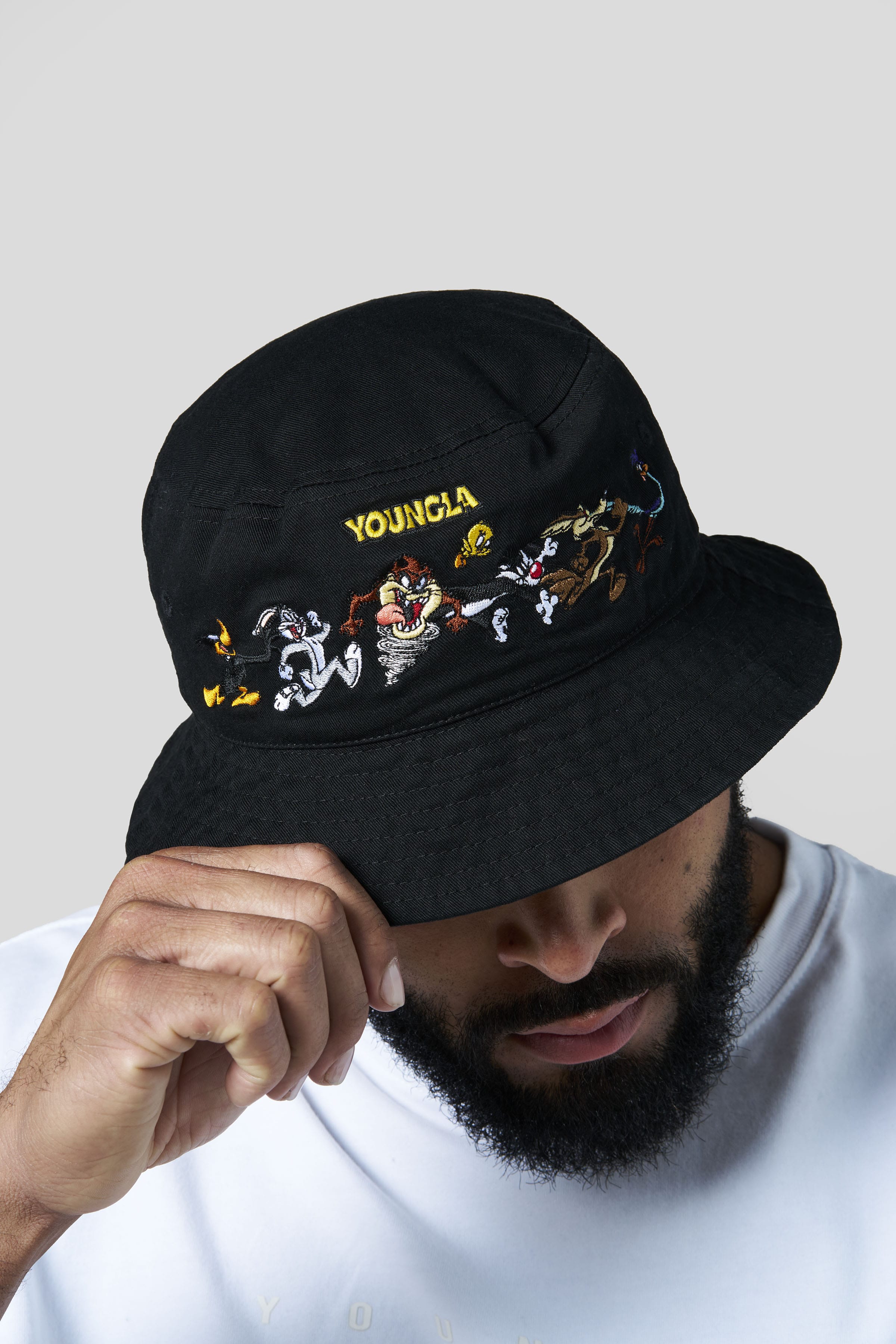 9093 - Looney Tunes Bucket Hat - July 7th