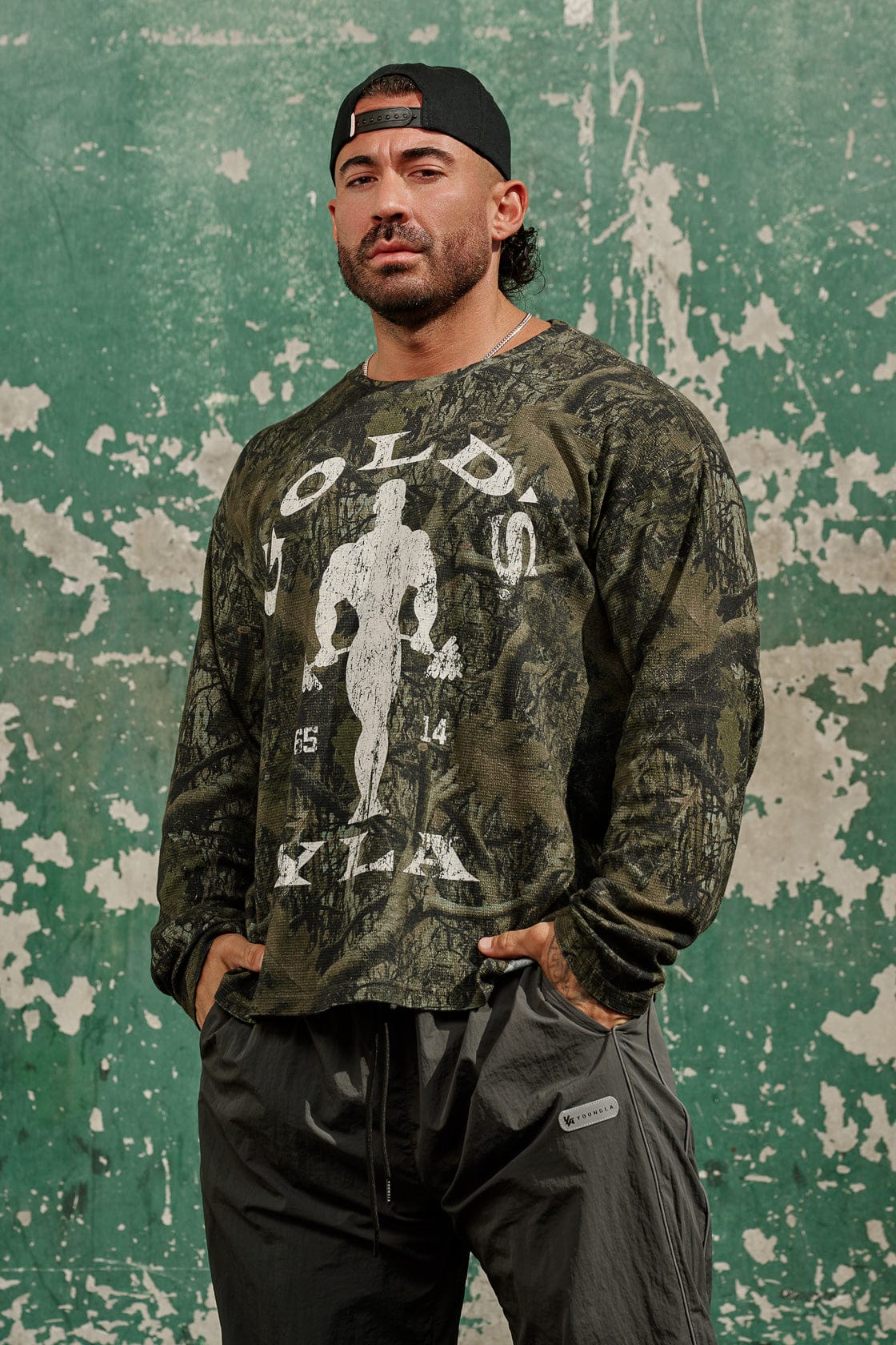 8047 – Gold’s Gym Thermal Longsleeves for men: warm, comfortable, and breathable with a true-to-size athletic fit, perfect for training or casual wear in color Dark Tree camo