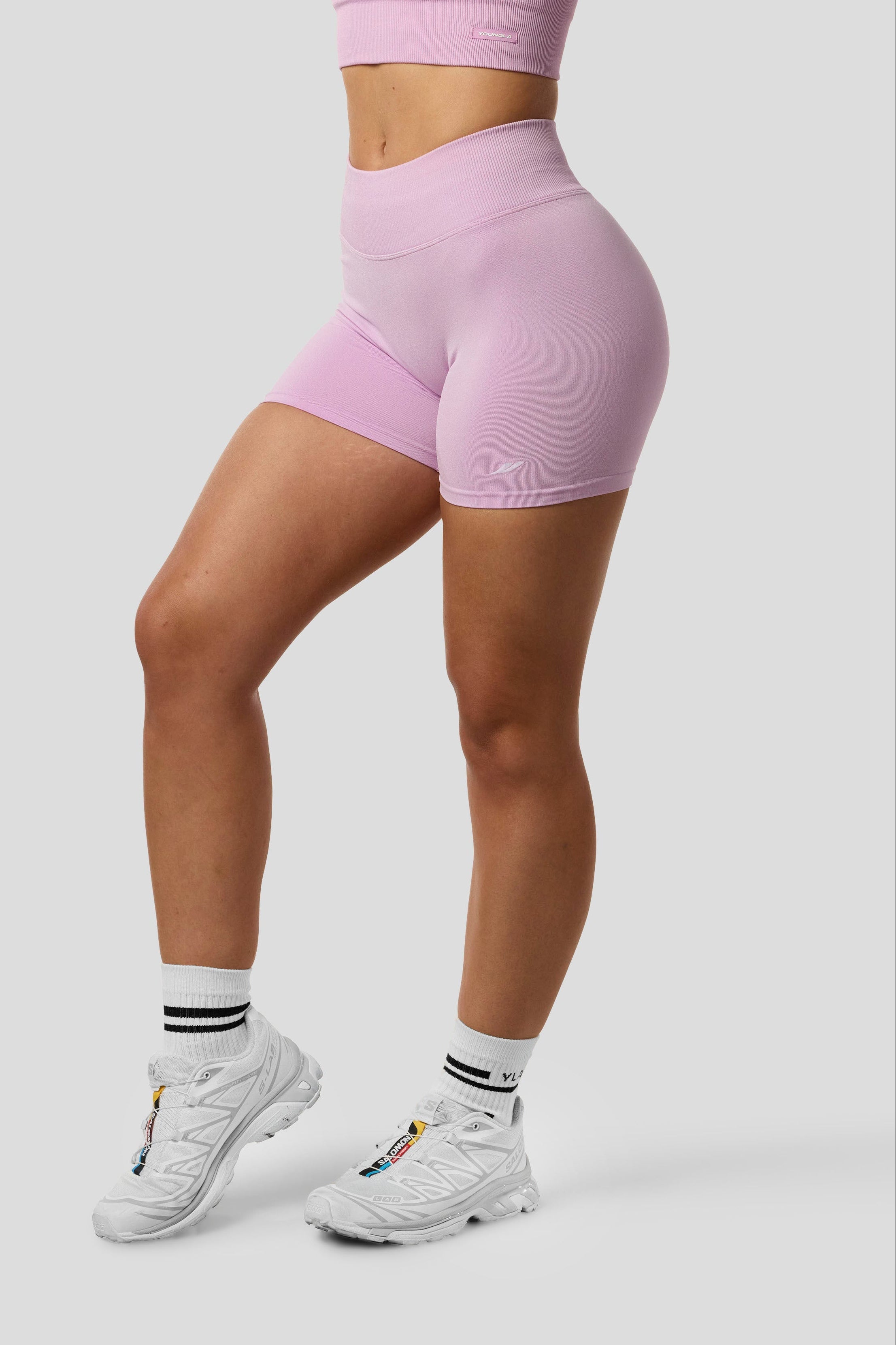 W1182 - Pulse Seamless Shorts