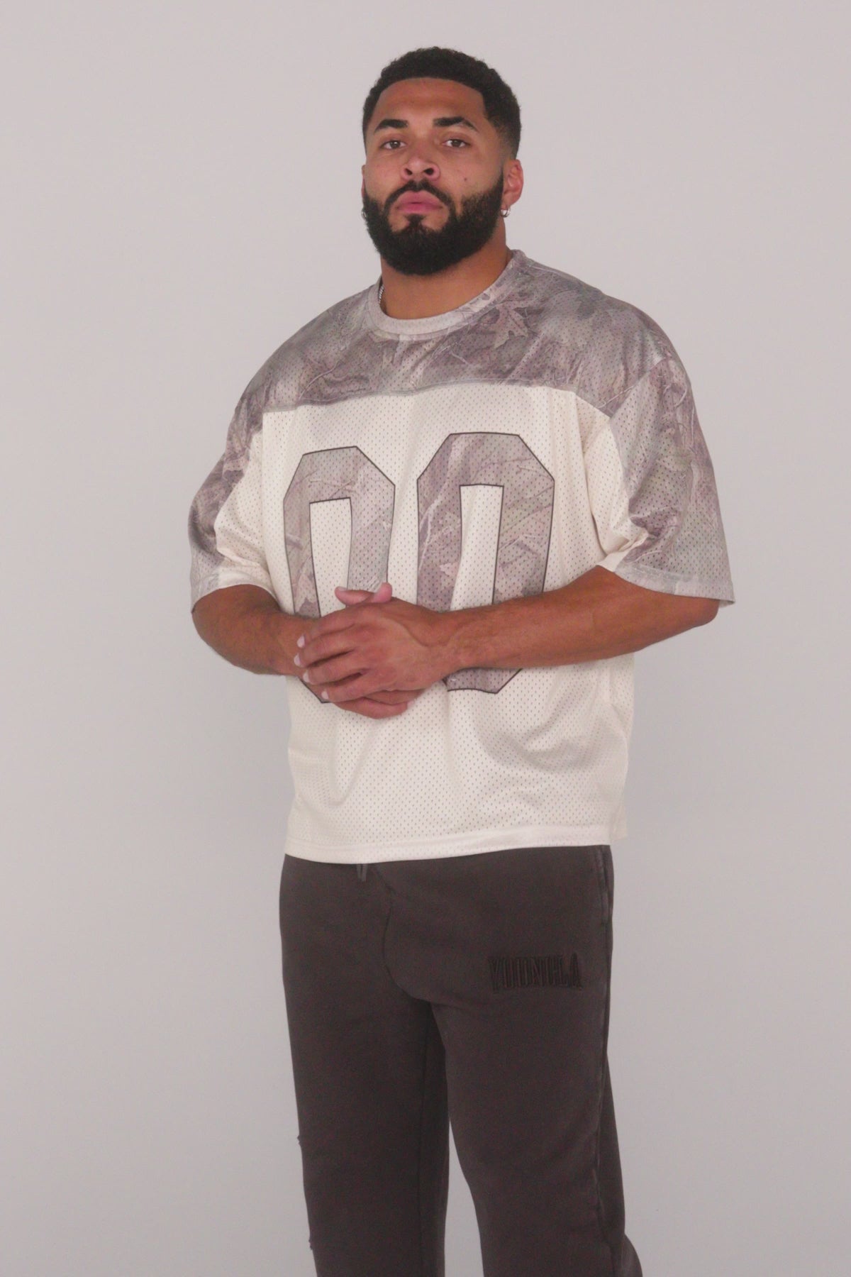 4237 - Double-Zero Jersey in 100% Mesh Polyester for retro sports vibes Double-zero numbers and bold YOUNGLA branding-Video